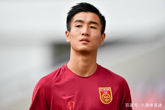 中国U23男足创纪录夺亚 年轻一代托起足球未来