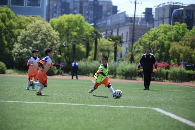 助力中国足球未来 U15国少选拔队赴英训练营